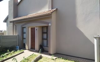 4 Bedroom Townhouse in Vanderbijlpark SE