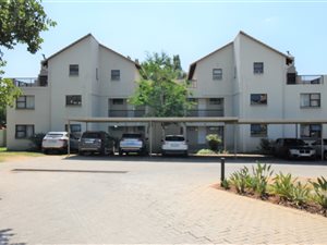 3 Bed Apartment in Paulshof