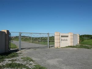 905 m² Land available in Forest Downs
