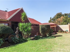 7 Bedroom House in Dunnottar