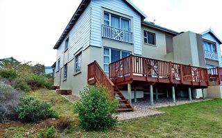 2 Bedroom Townhouse in Pinnacle Point Golf Estate