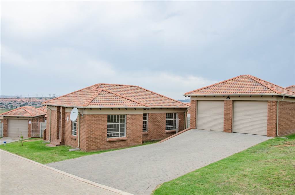 3 Bed House To Rent In Centurion Cbd Rr2395476 Private