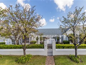 3 Bed House in Steenberg Golf Estate