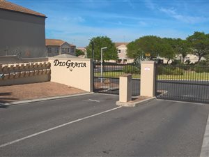 2 Bed House in Protea Heights