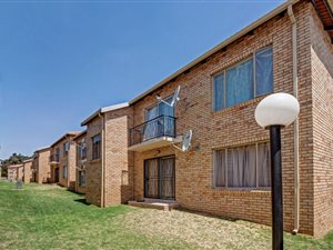 2 Bed Apartment in Randfontein Central