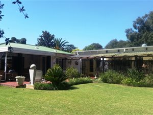 9 Bed House in Clubview