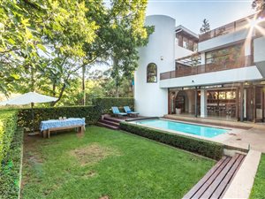 6 Bed House in Waterkloof Ridge