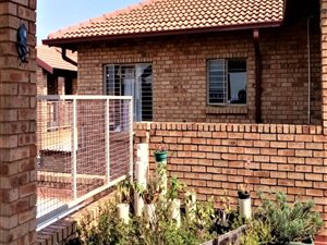 2 Bed Townhouse in Clubview