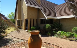 2 Bedroom House in Bergsig