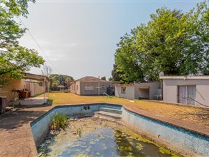 3 Bed House in Selection Park