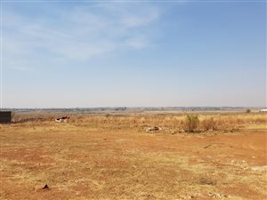 16.3 ha Land available in Wadeville