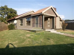 4 Bed House in Kempton Park Central