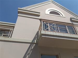 78 m² Commercial space in Houghton Estate