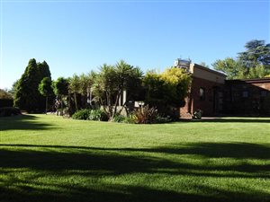 4 Bed House in Flora Gardens