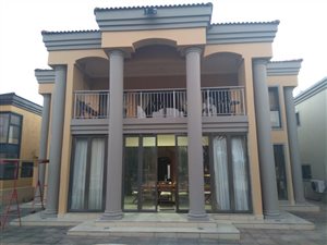 7 Bed House in Meerensee