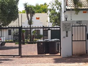 2 Bed Townhouse in Newlands