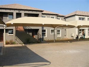 2 Bed Townhouse in Henley on Klip
