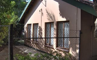 2 Bedroom Garden Cottage in Fairview