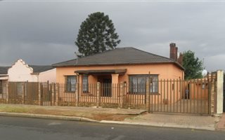 3 Bedroom House in Springs Central