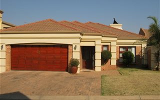 3 Bedroom Cluster in Bartlett