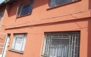 2 Bedroom Apartment in Krugersdorp Central