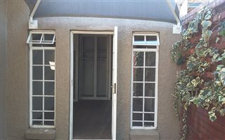 80 m² Commercial space in Eastwood