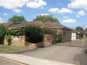3 Bed Townhouse in Hayfields