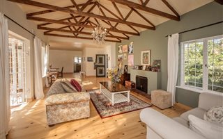 4 Bedroom House in Constantia