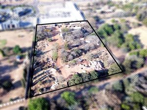 2 ha Land available in Shere