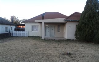 3 Bedroom House in Vierfontein