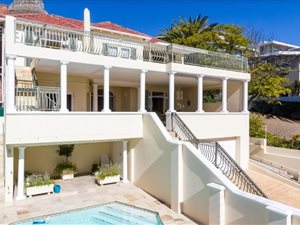 3 Bed House in Bantry Bay
