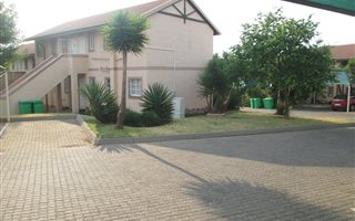 2 Bedroom Townhouse in Rietvalleirand