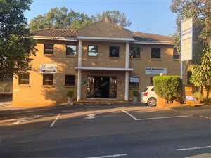 90 m² Office Space in Clarendon