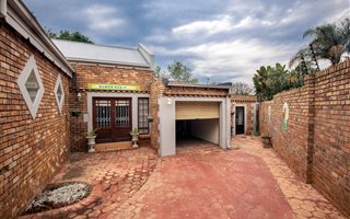 3 Bedroom House in Moreleta Park