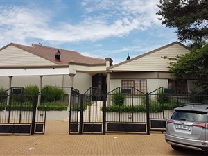 600 m² Commercial space in Moreleta Park