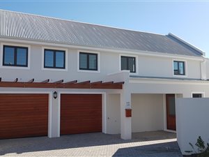 3 Bedroom Townhouse in Graanendal