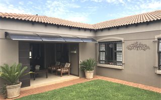 3 Bedroom Townhouse in Van Der Hoff Park
