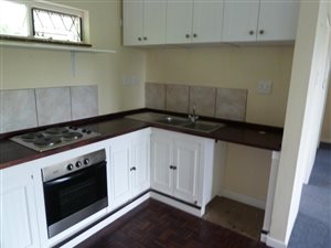 2 Bedroom Garden Cottage in Blackridge