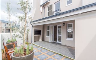 2 Bedroom Duplex in Nooitgedacht Estate