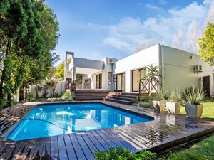3 Bed House in Cedar Lakes