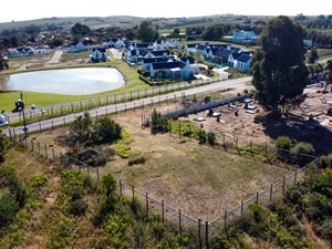 1640 m² Land available in Raithby