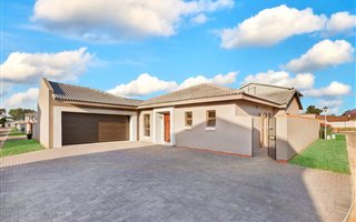 3 Bedroom Townhouse in Benoni North AH