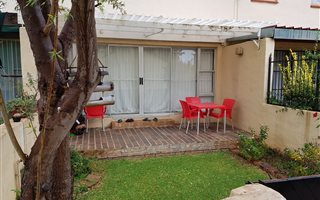 2 Bedroom Townhouse in Garsfontein