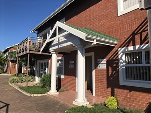 77 m² Commercial space in Mt Edgecombe