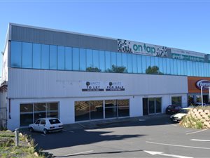 2076 m² Commercial space in New Germany