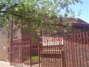 2 Bed Townhouse in Windsor West