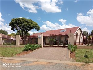 4 Bed House in Vaalpark