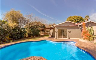 4 Bedroom House in Weltevreden Park