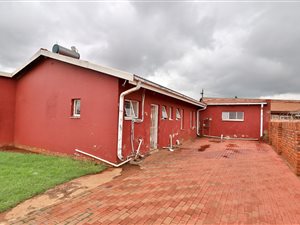 3 Bed House in Lenasia