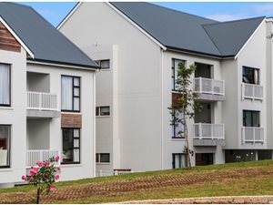 2 Bed Apartment in Emberton Estate